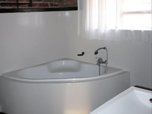 Room image 25