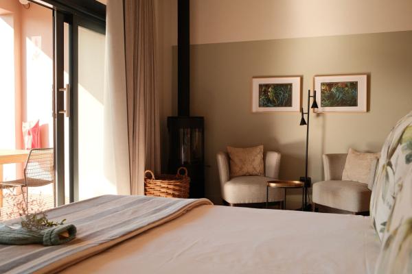 Room image 4