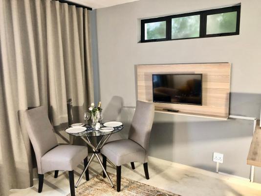 Room image 3