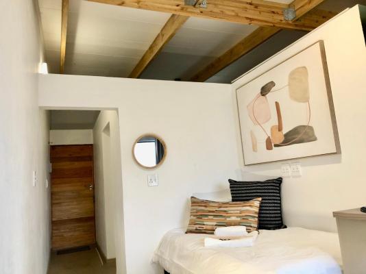 Room image 6