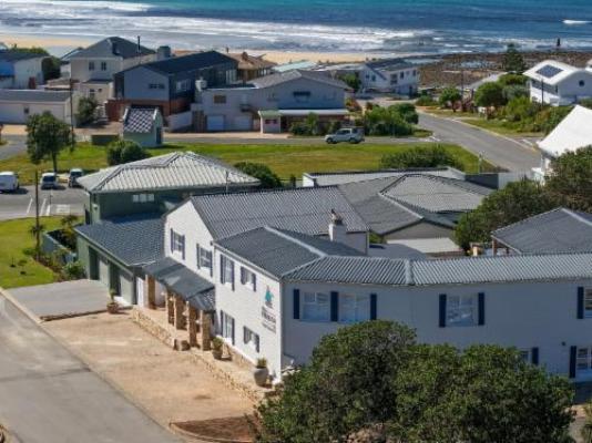 Stilbaai Harbour Inn - Property / Building