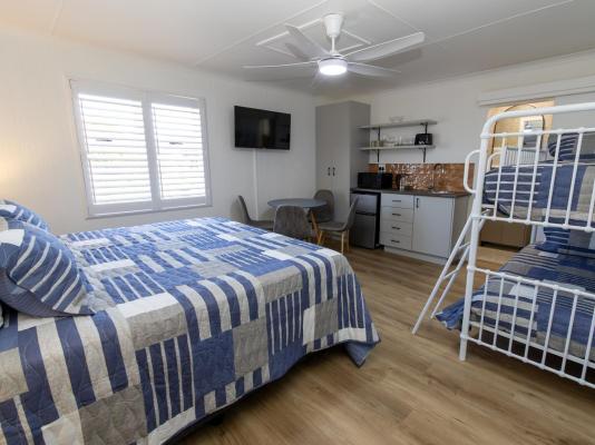 Room image 2