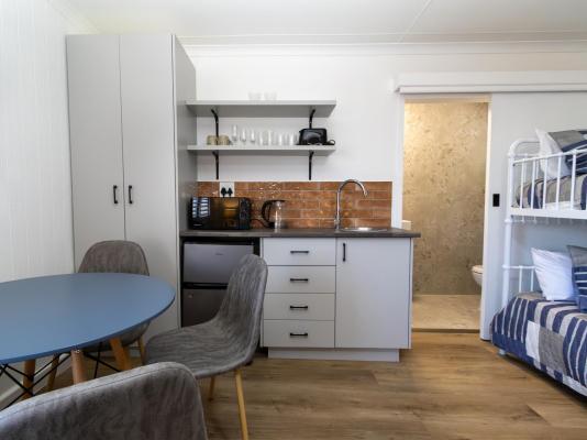 Stilbaai Harbour Inn - 281558