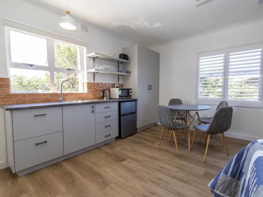 Stilbaai Harbour Inn - 281563