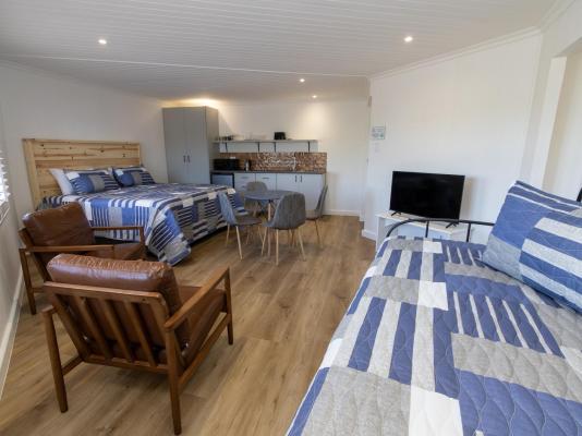 Stilbaai Harbour Inn - 281566