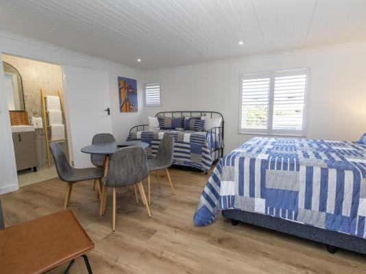Room image 2