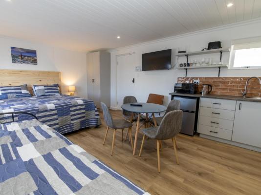Stilbaai Harbour Inn - 281571