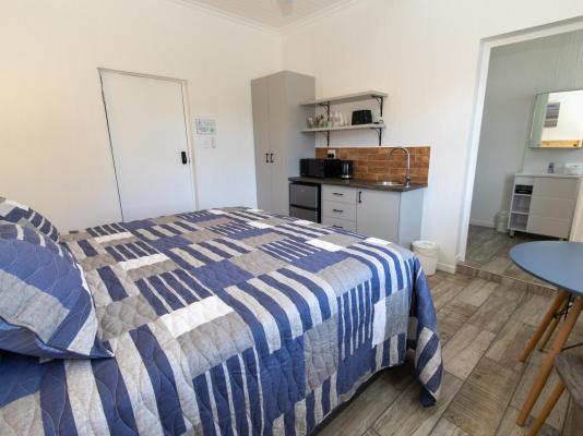 Stilbaai Harbour Inn - 281579