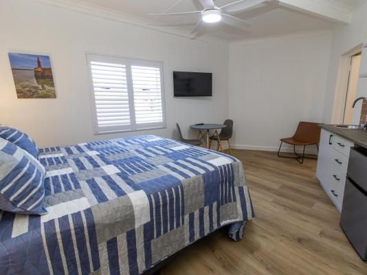 Stilbaai Harbour Inn - 281583