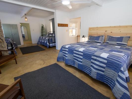 Stilbaai Harbour Inn - 281589