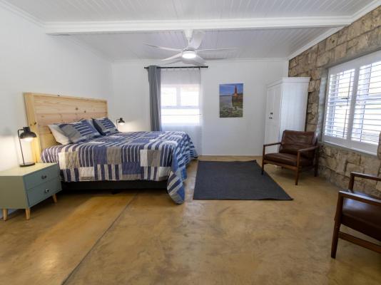 Stilbaai Harbour Inn - 281590