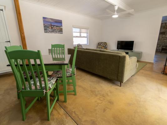 Room image 4