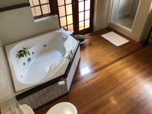 Room image 3