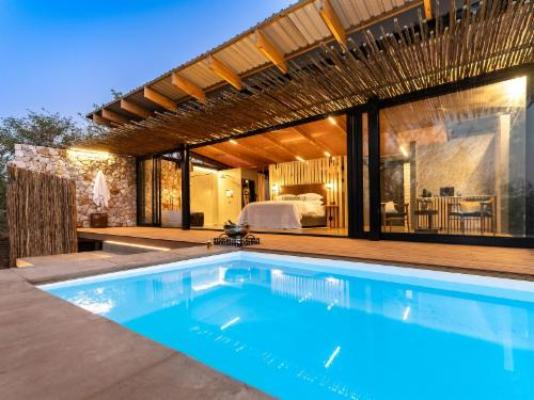 MaraKaya Safari Lodge - Swimming pool