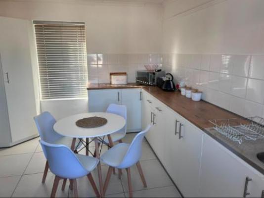 104 on Coetzee Guesthouse - Breakfast area