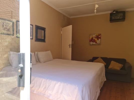 Room image 6