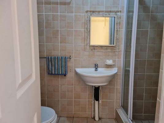 Room image 6