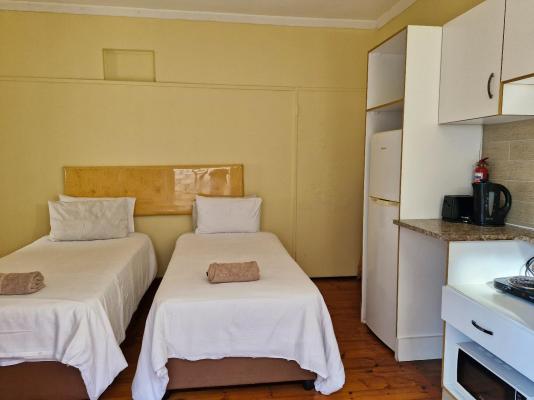 Bluff Accommodation - Aybriden Self-catering - 281773