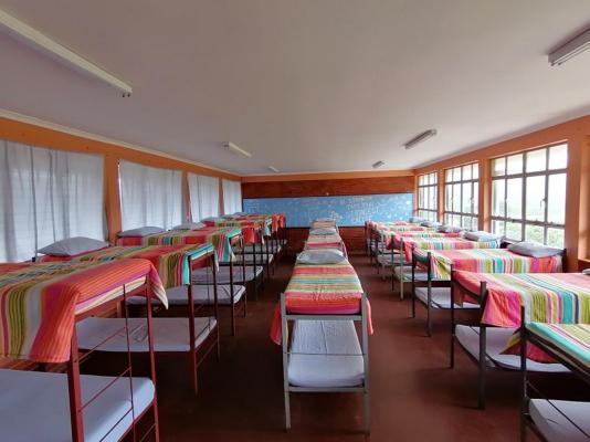 Dirkie Uys Backpackers - 281812