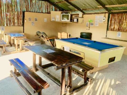 Natures Haven Lodge - Bluff Eco Park - Communal lounge/ TV room