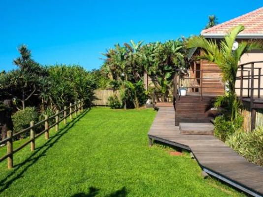 The Tides Inn B&B - Garden