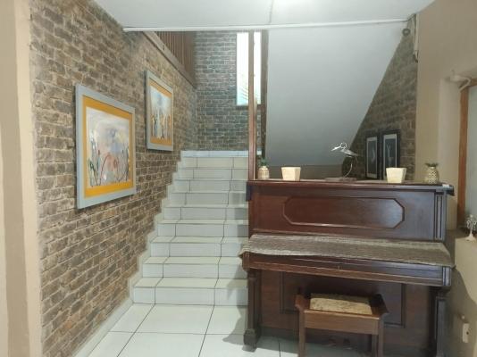 An Exclusive Guest House Too - 281991