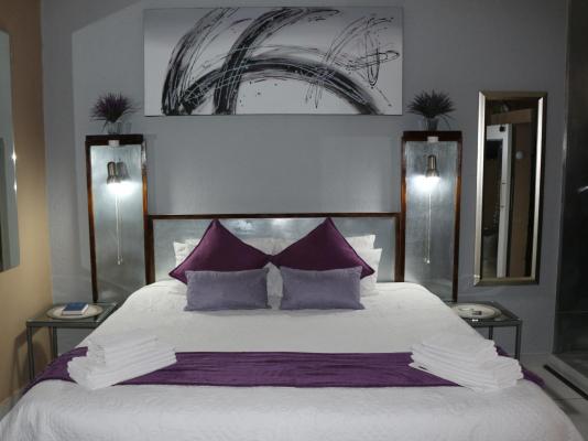 Room image 2
