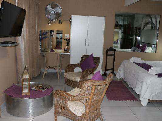 Room image 3