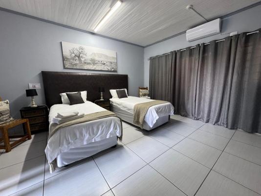 Room image 5