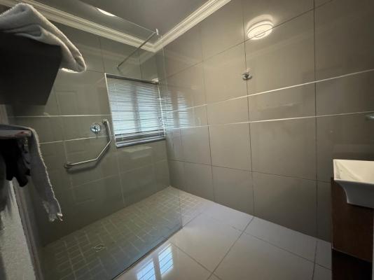 Room image 6