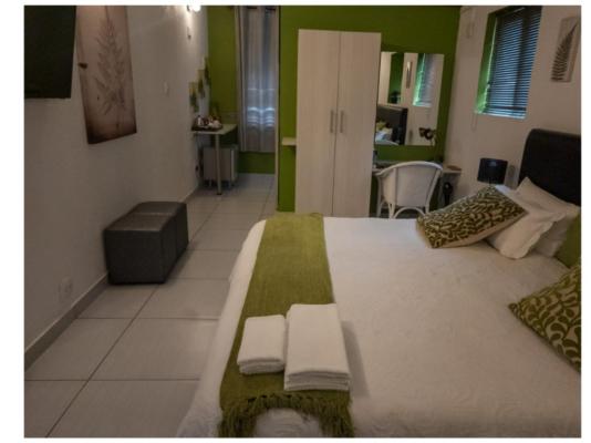 Room image 2