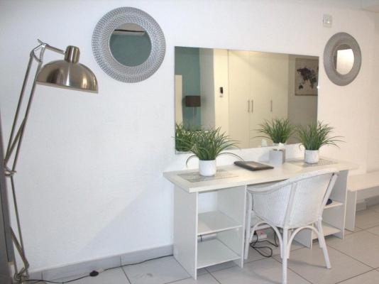 An Exclusive Guest House Too - 282027