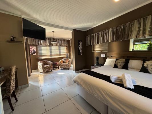 Room image 5