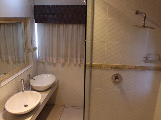 Room image 3