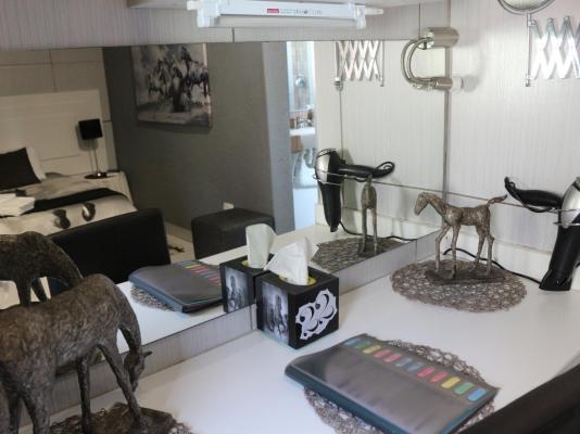 Room image 2