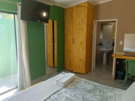 Room image 1