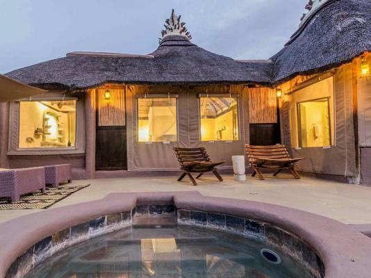 The Safari Lodge - 282100