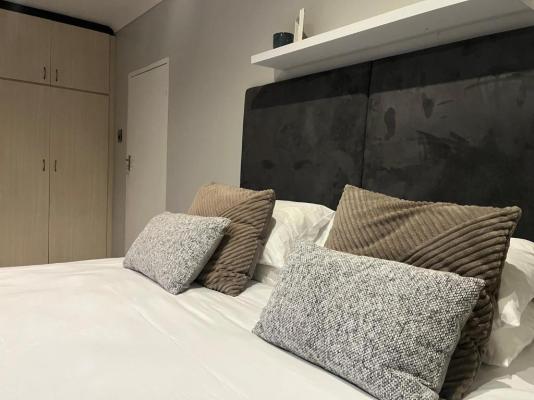 Room image 5