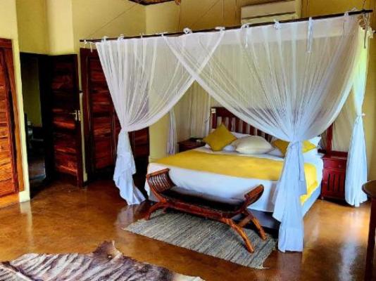Ntoma Safari & Golf Villa - Bed