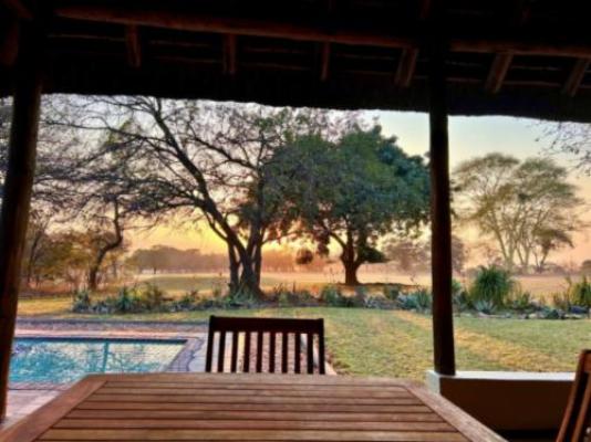 Ntoma Safari & Golf Villa - Patio