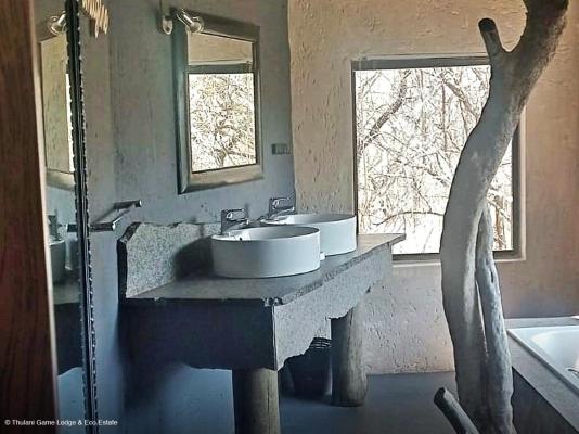 Thulani Game Lodge & Eco Estate - 282415