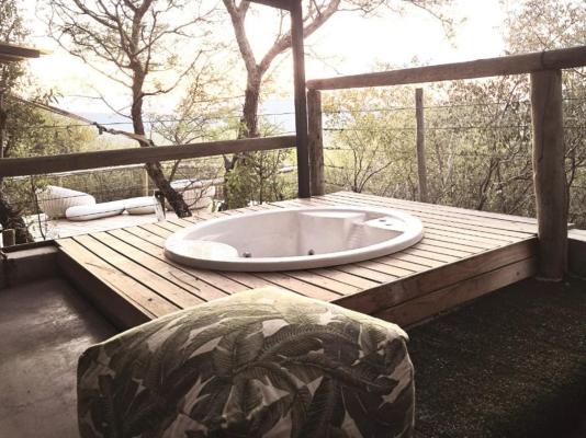 Thulani Game Lodge & Eco Estate - 282436