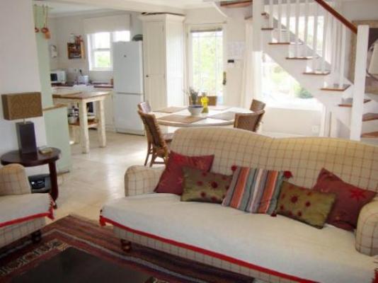 Aloe Cottage - Dining area