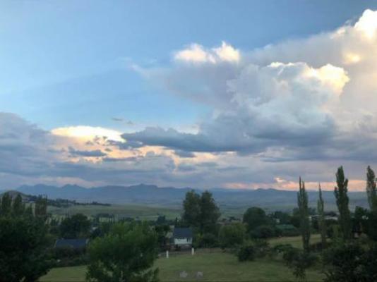 105,107,127,128 Clarens Golf Villas - Natural landscape