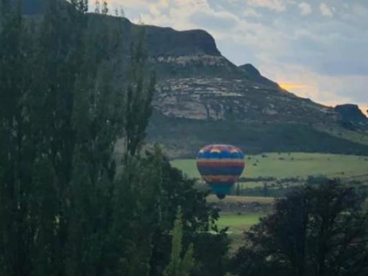 105,107,127,128 Clarens Golf Villas - Natural landscape