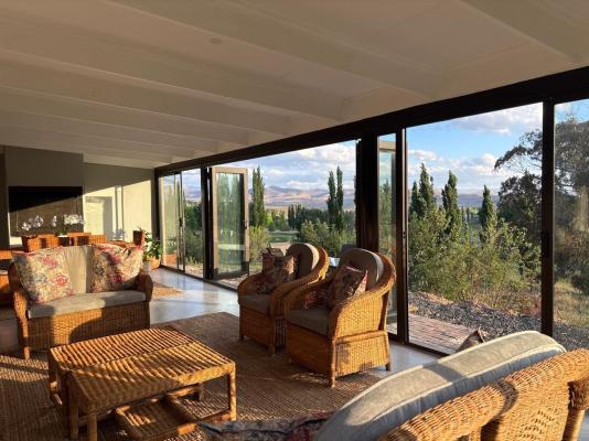 105,107,127,128 Clarens Golf Villas - 282569