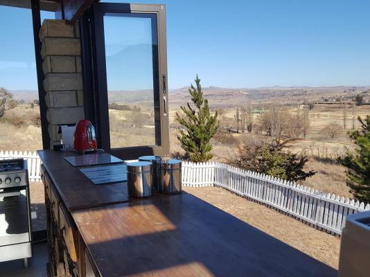 105,107,127,128 Clarens Golf Villas - 282582