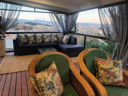 105,107,127,128 Clarens Golf Villas - 282584