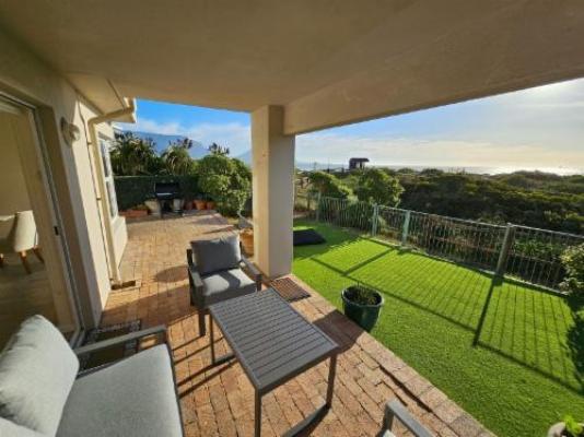 Beach Villa @ Woodbridge Island - Patio