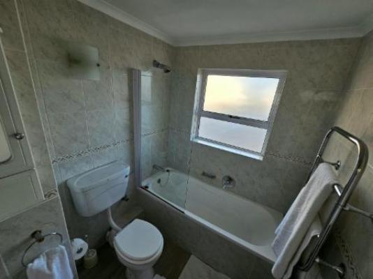 Beach Villa @ Woodbridge Island - Bathroom